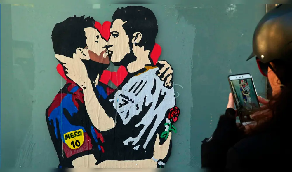 France Football crea polémica al publicar imagen de Cristiano y Messi besándose [FOTO]