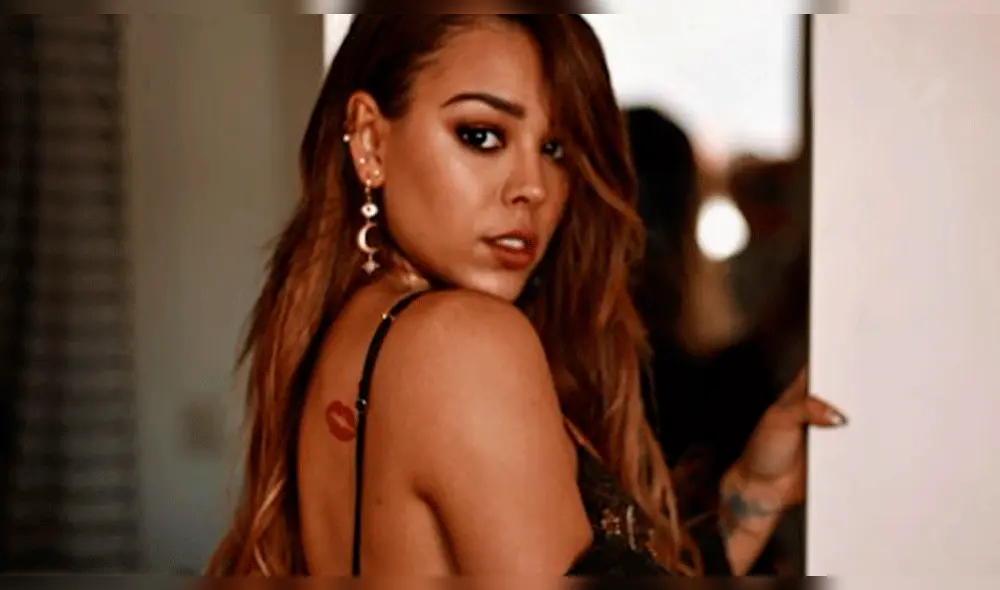 Danna Paola asombra a fans con atrevida foto en prendas íntimas