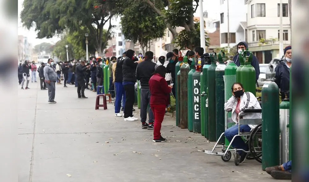 08-06-2020FM2
FAMILIARES DE PASCIENTES COVID HACEN LARGA COLA PARA RECARGAR OXIGENO EN EL DISTRITO DEL CALLAO 08-06-2020FM2
FAMILIARES DE PASCIENTES COVID HACEN LARGA COLA PARA RECARGAR OXIGENO EN EL DISTRITO DEL CALLAO