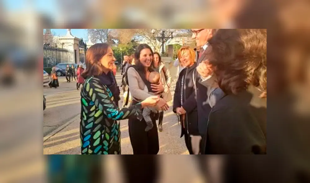 La ministra también es psicóloga de profesión y se considera feminista. Foto: Difusión.