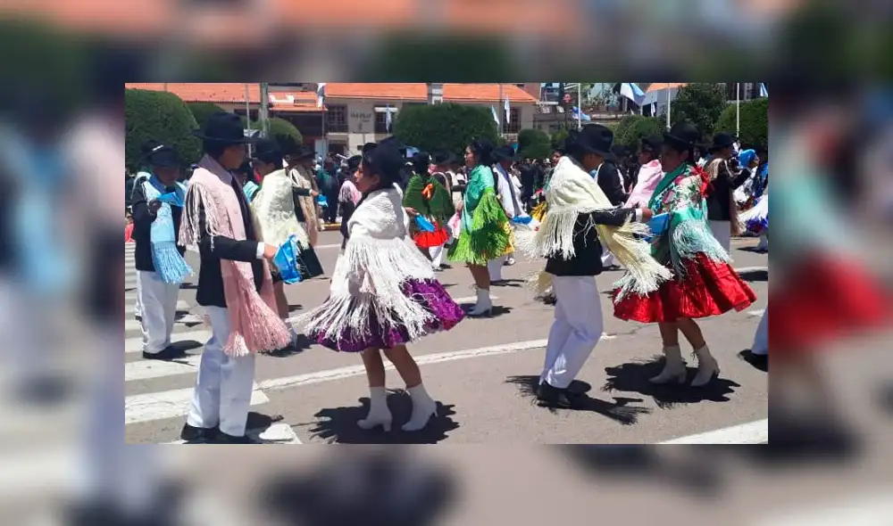 Más de 500 escolares festejan aniversario de Puno bailando Pandilla Puneña [VIDEO]