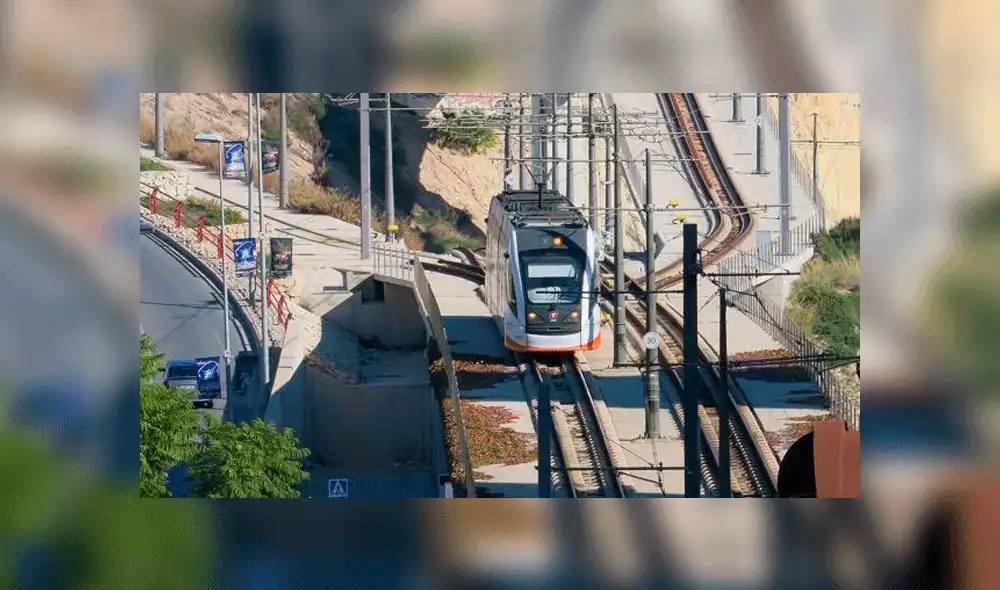 El hombre tomaba fotografías cuando resbaló y cayó, según fuentes de la agencia Efe. Fuente: ABC. El hombre tomaba fotografías cuando resbaló y cayó, según fuentes de la agencia Efe. Fuente: ABC.