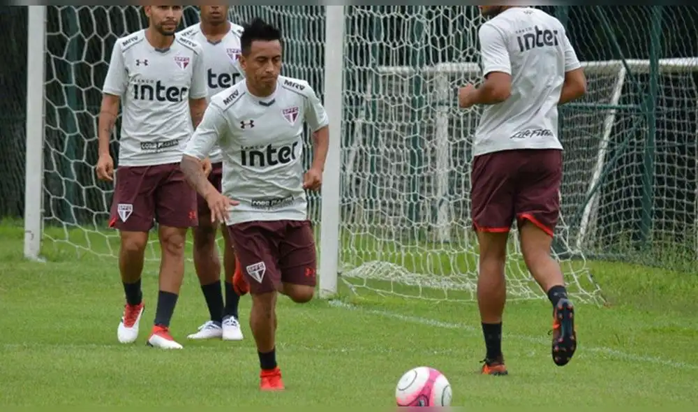 Cueva llegó a Brasil con retraso