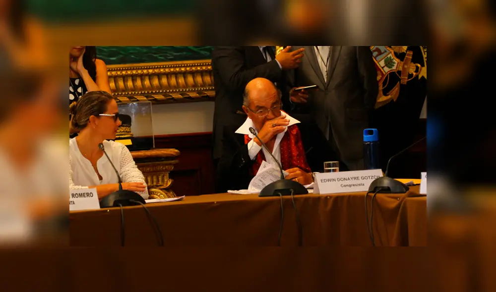 Donayre lloró durante su presentación en la Comisión de Levantamiento de Inmunidad Donayre lloró durante su presentación en la Comisión de Levantamiento de Inmunidad