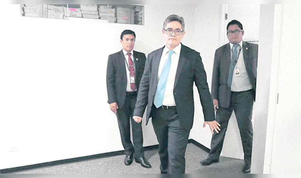 Referéndum 2018: Domingo Pérez recibió aplausos al acudir a su centro de votación [VIDEO]