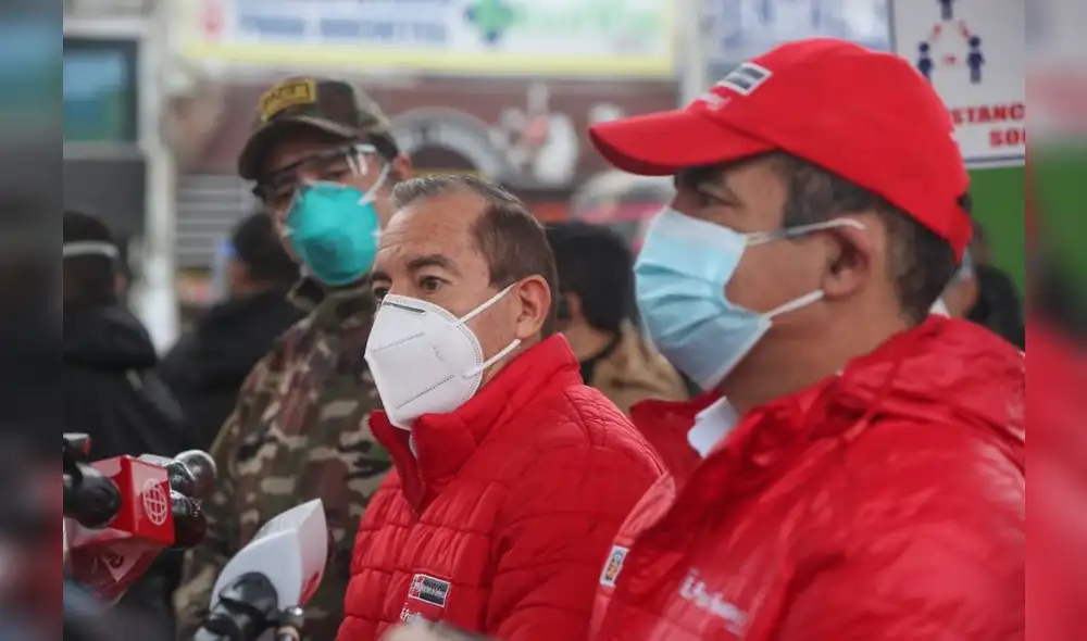 Ministros Walter Martos y Gastón Rodríguez lideraron operativo en Estación Bayóvar del Metro de Lima. Foto: Minfed. Ministros Walter Martos y Gastón Rodríguez lideraron operativo en Estación Bayóvar del Metro de Lima. Foto: Minfed.