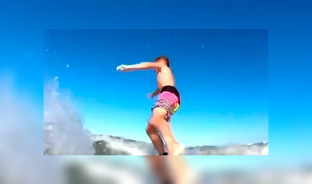 En Facebook, un niño surfeaba en la playa de New Smyrna y no imaginó que se llevaría un tremendo susto. En Facebook, un niño surfeaba en la playa de New Smyrna y no imaginó que se llevaría un tremendo susto.