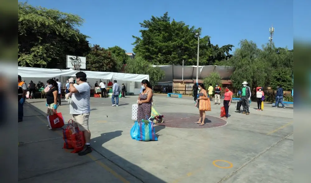 Mercado temporal en Mansiche Mercado temporal en Mansiche
