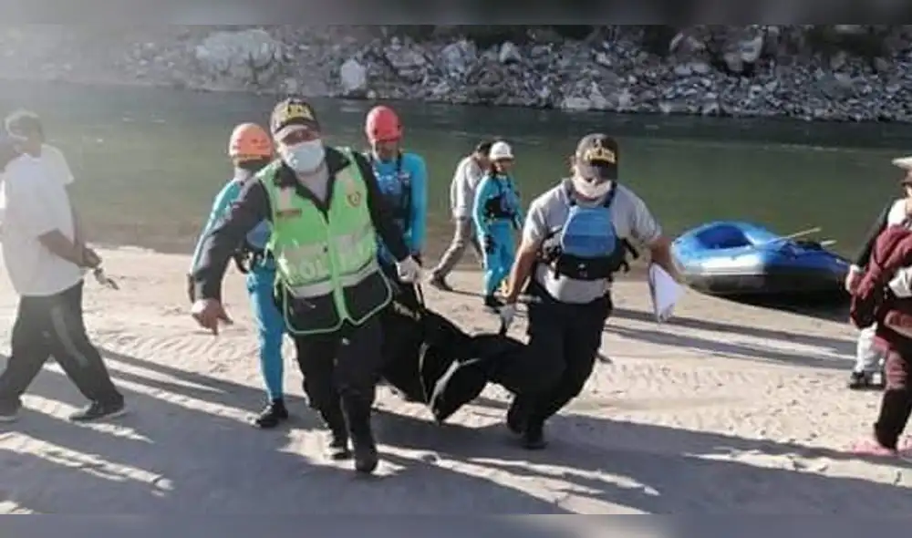 El varón cayó a las aguas del afluente, siendo arrastrado por la corriente. El varón cayó a las aguas del afluente, siendo arrastrado por la corriente.