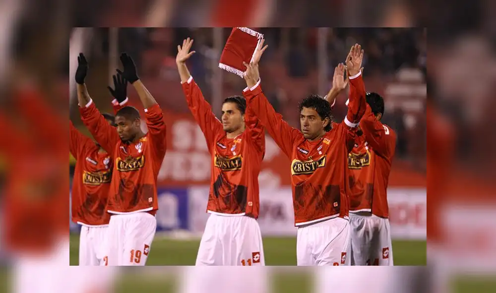 Juan Carlos Bazalar fue capitán de Cienciano y lo llevó a la gloria Juan Carlos Bazalar fue capitán de Cienciano y lo llevó a la gloria