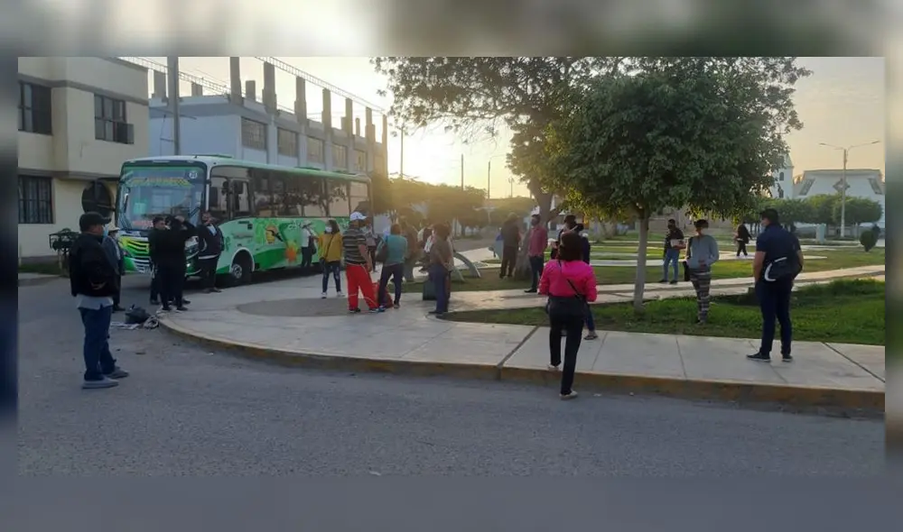 Vecinos se perjudicaron por falta de movilidad. Vecinos se perjudicaron por falta de movilidad.