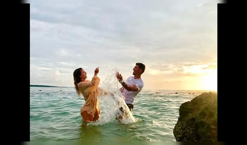 Los 10 ‘bikinazos’ de Flavia Laos junto a Patricio Parodi [FOTOS]