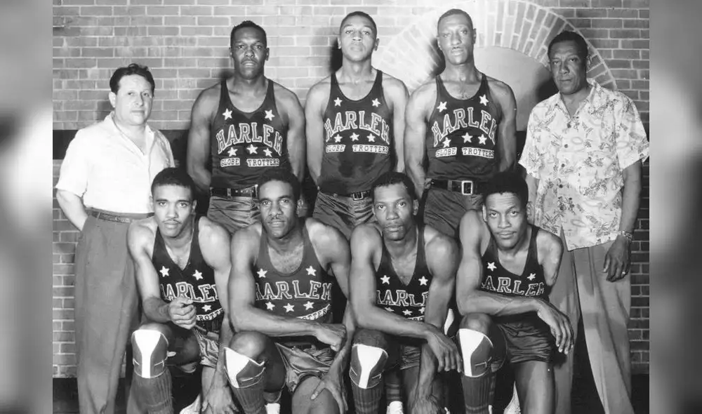 The Harlem Globetrotters. The Harlem Globetrotters.