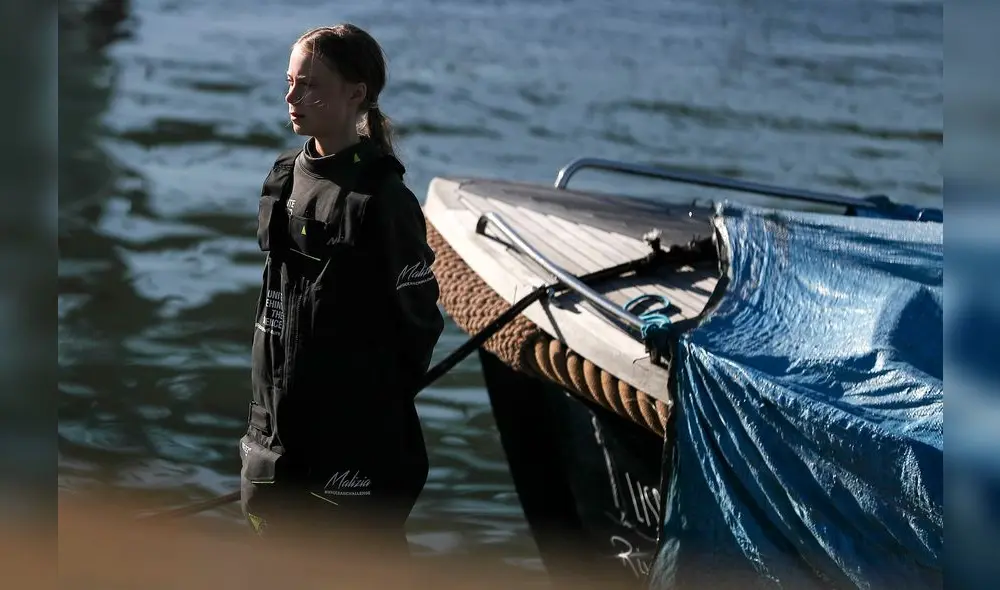 Greta Thunberg, la activista sueca convertida en un baluarte de defensa del medio ambiente, desembarcó este martes en Lisboa. Foto: AFP. Greta Thunberg, la activista sueca convertida en un baluarte de defensa del medio ambiente, desembarcó este martes en Lisboa. Foto: AFP.