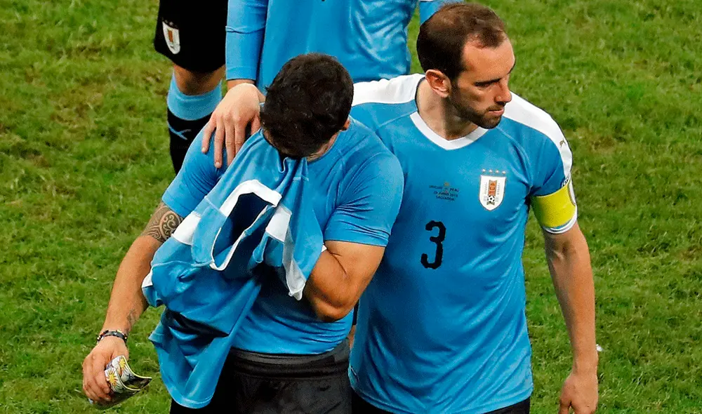 Luis Suarez lloró tras fallar el primer penal del Perú vs. Uruguay por cuartos de final de la Copa América 2019. | Foto: EFE Luis Suarez lloró tras fallar el primer penal del Perú vs. Uruguay por cuartos de final de la Copa América 2019. | Foto: EFE