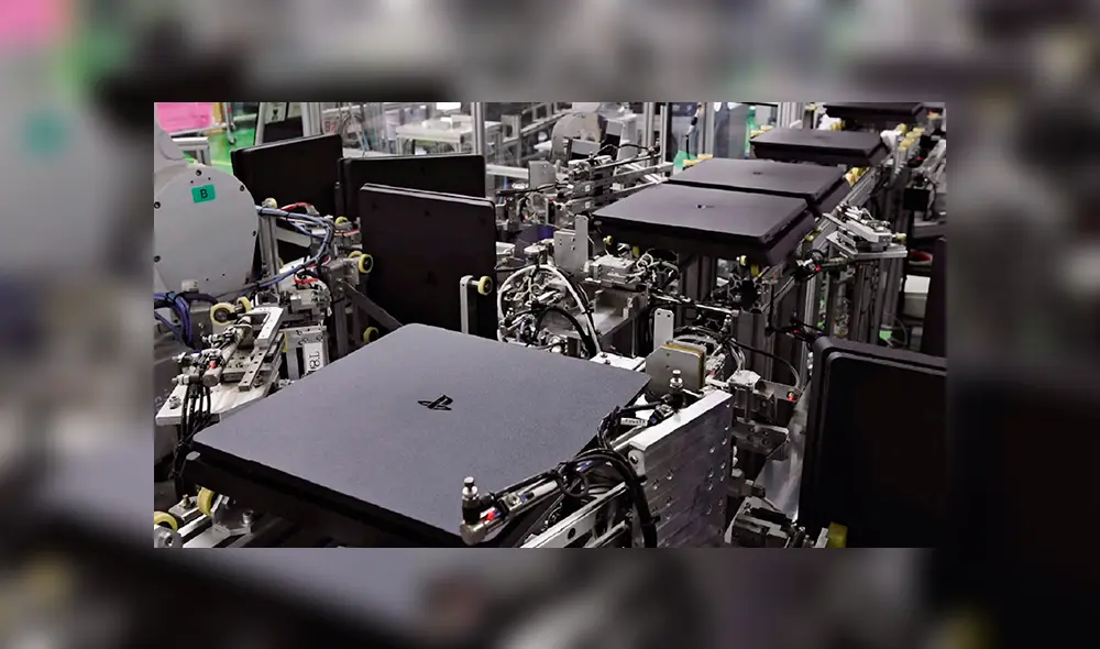 Sony utiliza sofisticados robots para ensamblar una PS4 en 30 segundos. Foto: Nikkei Asian Review.