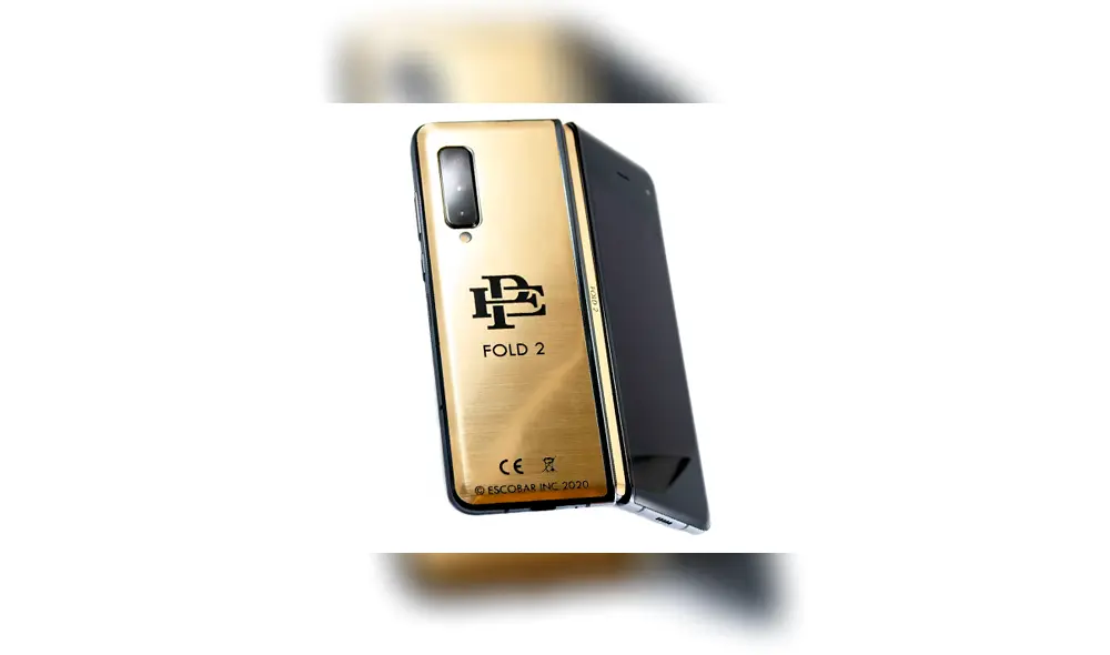 Así luce el Escobar Fold 2, el nuevo teléfono plegable lanzado por el hermano de Pablo Escobar.