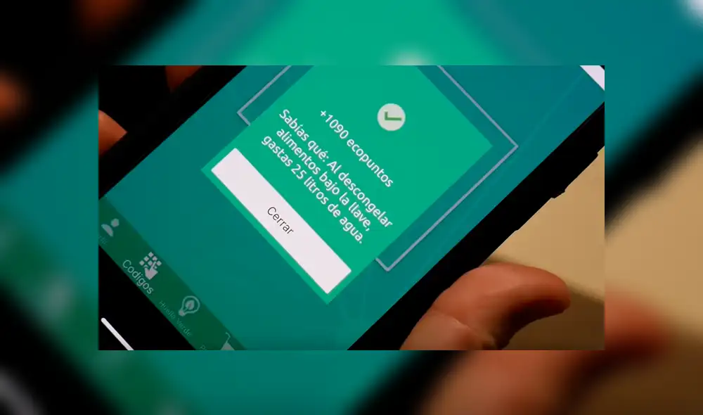 YouTube viral: descubre qué ocurre al meter 100 botellas de plástico en máquina de reciclaje [VIDEO]