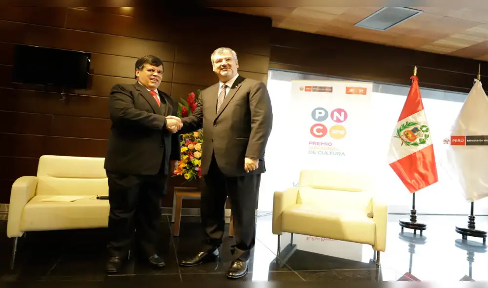 La ceremonia fue aperturada por el Ministro de Cultura, Luis Jaime Castillo Butters, y el Presidente del Directorio de PetroPerú, Carlos Eduardo Paredes Lanatta.