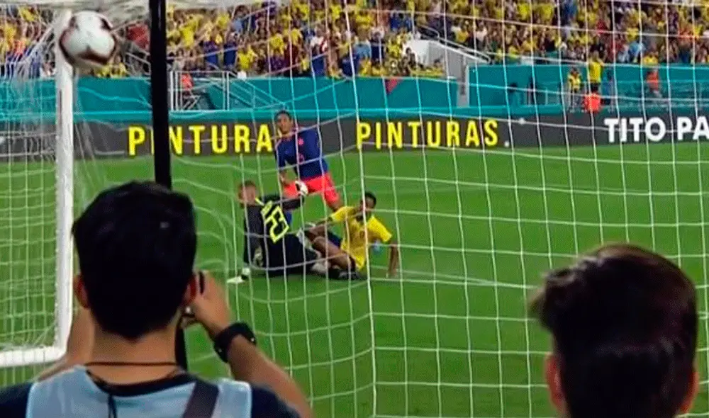 Luis Muriel anotó un doblete un nueve minutos y puso en ventaja a Colombia sobre Brasil. | Foto: Globo Luis Muriel anotó un doblete un nueve minutos y puso en ventaja a Colombia sobre Brasil. | Foto: Globo
