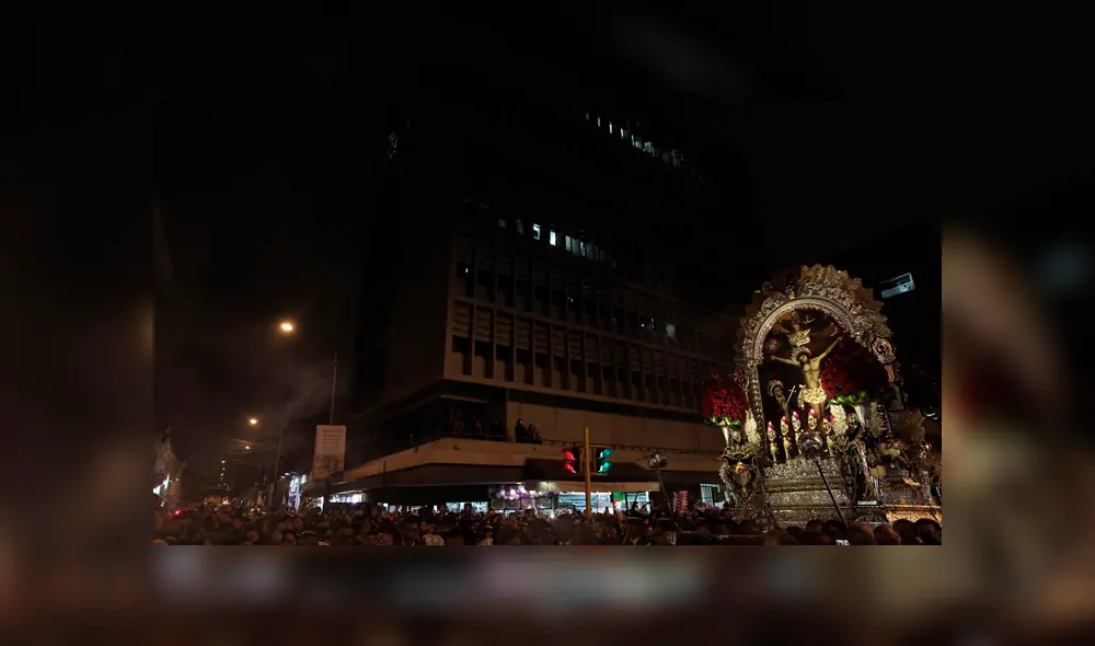 Recorrido del Señor de los Milagros del 18 de octubre de 2019. Foto: Aldair Mejía/La República Recorrido del Señor de los Milagros del 18 de octubre de 2019. Foto: Aldair Mejía/La República