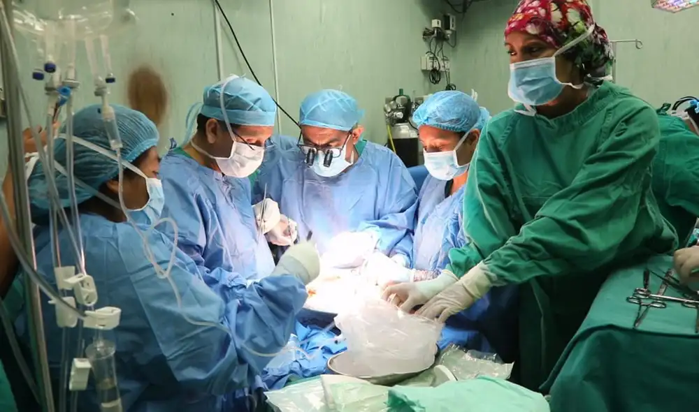 Cerca del 95% de los trasplantes en el país se realizan en los hospitales de EsSalud. Cerca del 95% de los trasplantes en el país se realizan en los hospitales de EsSalud.