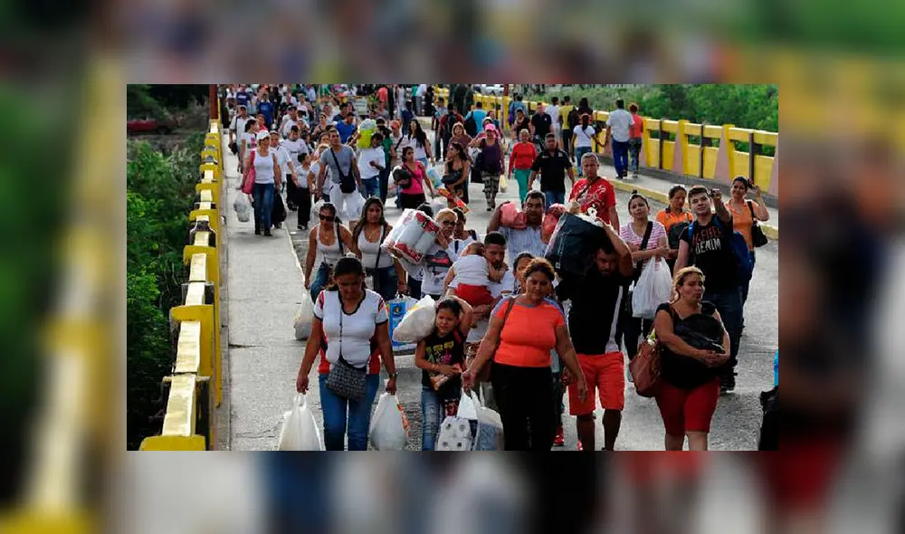 Venezuela: detienen a funcionarios en frontera de Colombia por cobrar sellado de pasaportes 