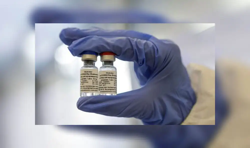 Un equipo dirigido por Mirko Zimc, jefe del Laboratorio de Bioinformática, Biología Molecular y Desarrollos Tecnológicos de la Facultad de Ciencias de la UPCH, diseñan la vacuna peruana. Créditos: Difusión. Un equipo dirigido por Mirko Zimc, jefe del Laboratorio de Bioinformática, Biología Molecular y Desarrollos Tecnológicos de la Facultad de Ciencias de la UPCH, diseñan la vacuna peruana. Créditos: Difusión.