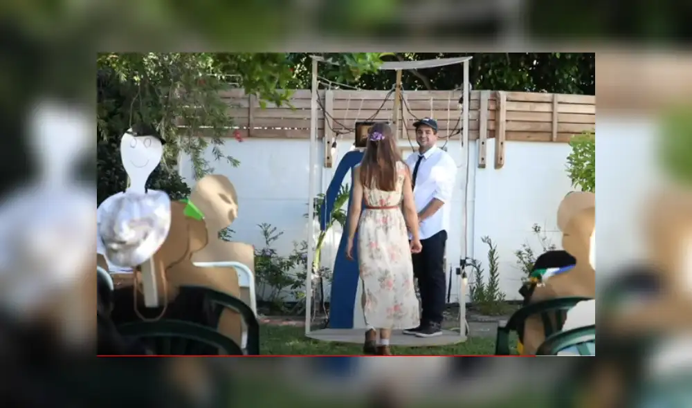 Video es viral en Facebook. La pareja tuvo que postergar su matrimonio debido al coronavirus, pero uno de ellos tuvo una ingeniosa idea para recrear una inusual boda dentro de casa.