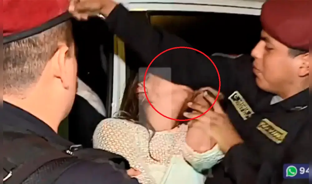 La mujer, junto a su pareja, fue trasladada a la comisaría de Miraflores. (Foto: Captura video) La mujer, junto a su pareja, fue trasladada a la comisaría de Miraflores. (Foto: Captura video)