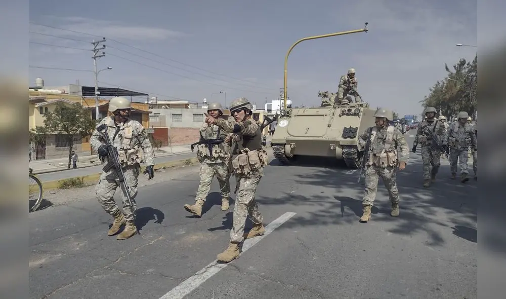 Toman control. Militares ya están en puntos críticos de la Panamericana Sur, evitarán que la vía se bloquee. Toman control. Militares ya están en puntos críticos de la Panamericana Sur, evitarán que la vía se bloquee.