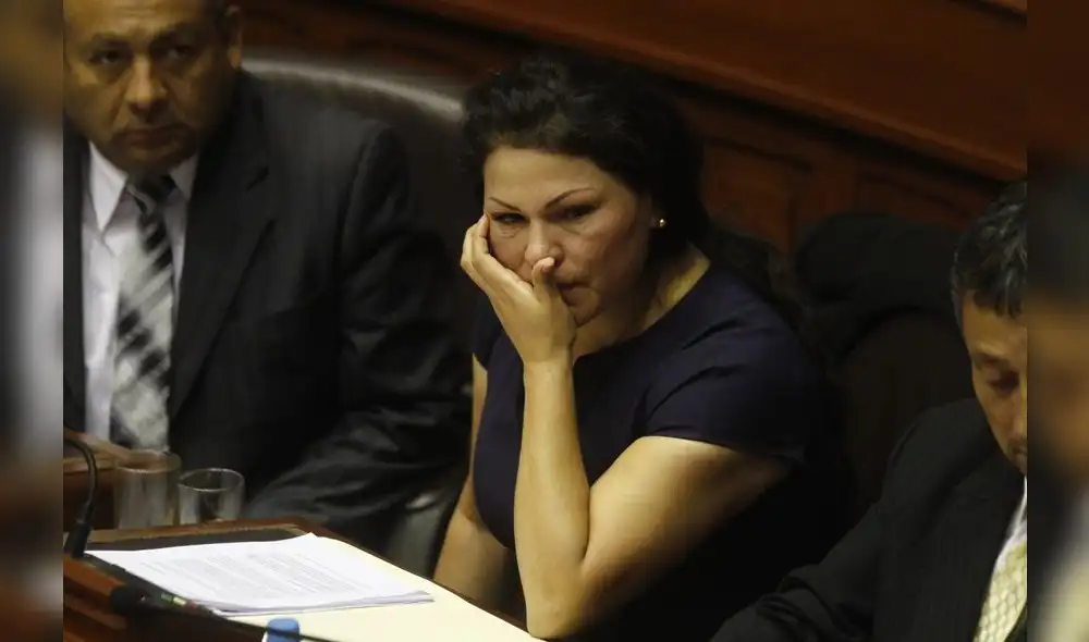 Pleno salva de suspensión a tres congresistas y solo les impone amonestación