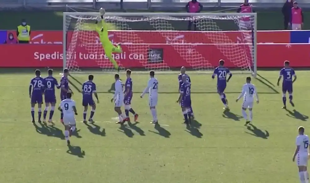 Benevento venció a Fiorentina con gol de Riccardo Improta. Foto: DAZN