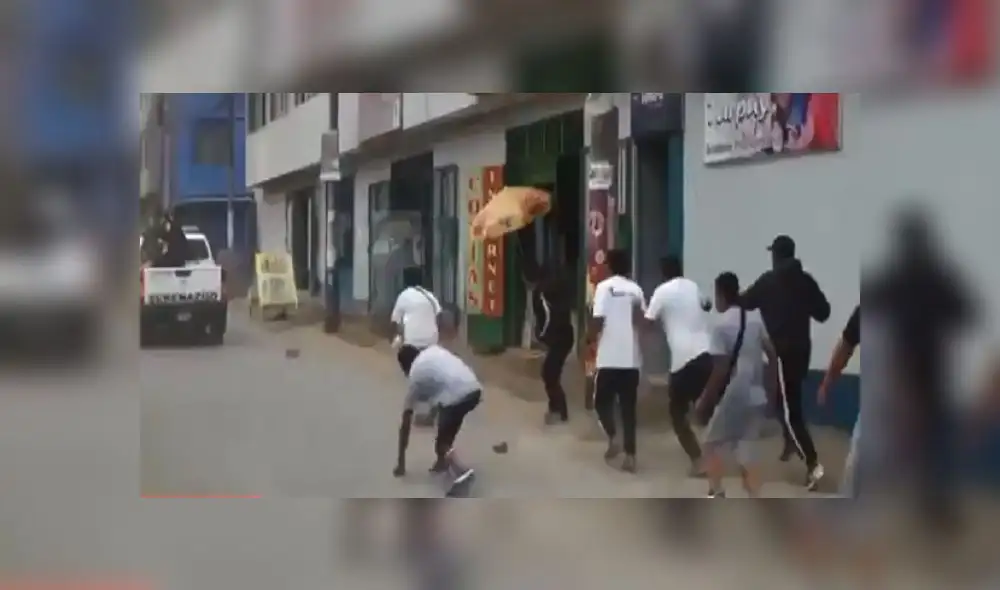 Ate: mototaxistas atacaron con piedras y palos a policías y serenos durante operativo [VIDEO]