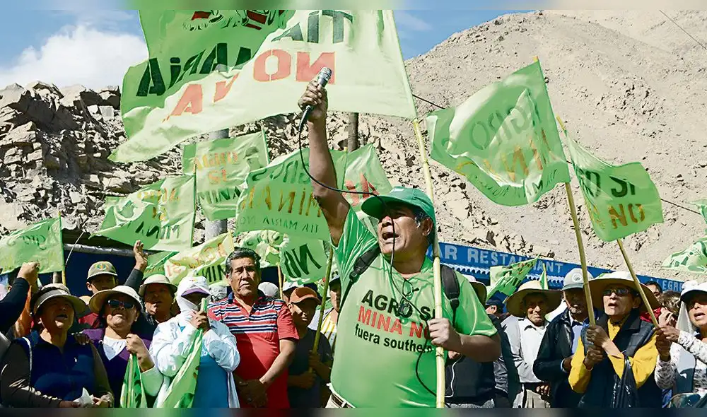 Huelguistas siguen en paro. Huelguistas siguen en paro.