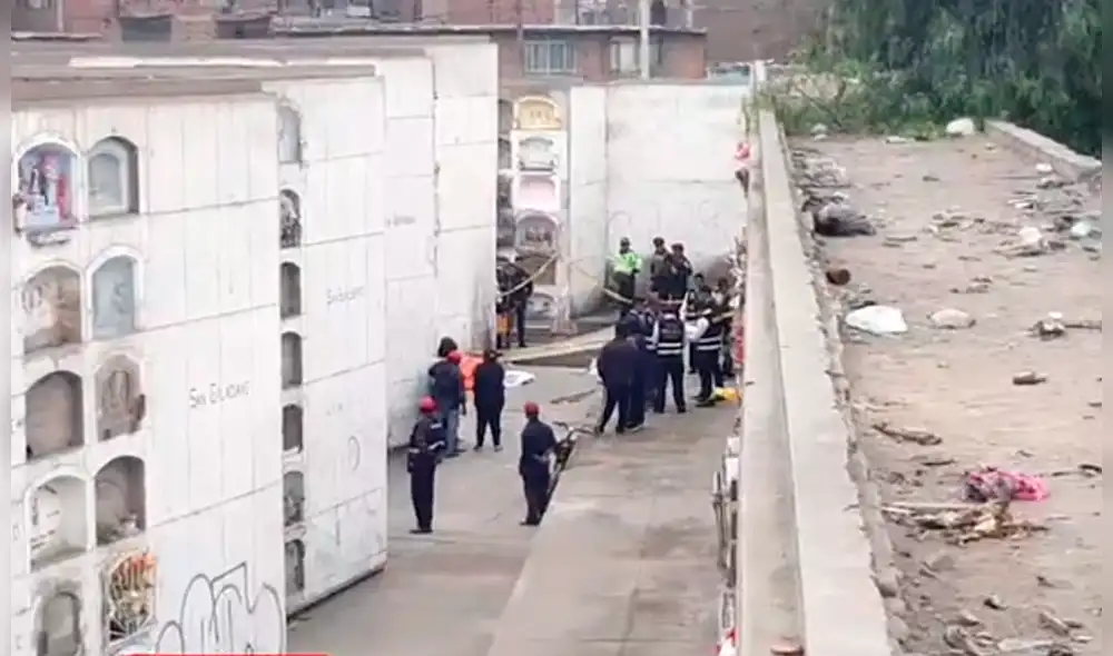 El efectivo ingresó al cementerio cerca de las 8:30.