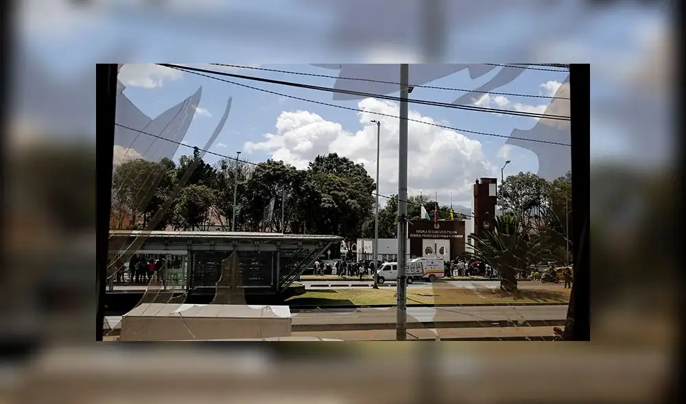 Las primeras imágenes del atentado con coche bomba en escuela policial de Bogotá [FOTOS]