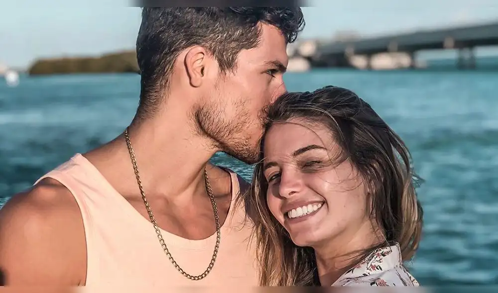 El 'guerrero' tuvo que convertirse en paramédico para atender a su pareja luego de sufrir un corte en el pie.