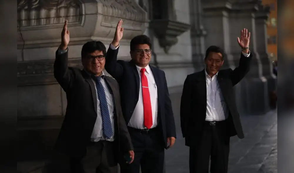 Vizcarra se reunió esta tarde con bancada de Acción Popular Vizcarra se reunió esta tarde con bancada de Acción Popular