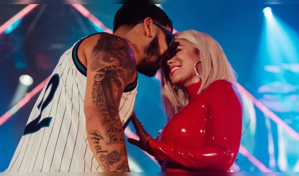 Karol G enciende Instagram al lucirse en sexy traje de látex [VIDEO]