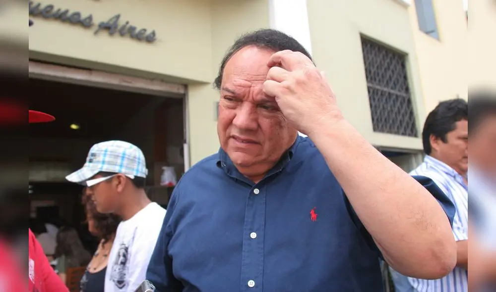 Ordenan impedimento de salida del país a Luis Alva Castro por caso Odebrecht Ordenan impedimento de salida del país a Luis Alva Castro por caso Odebrecht