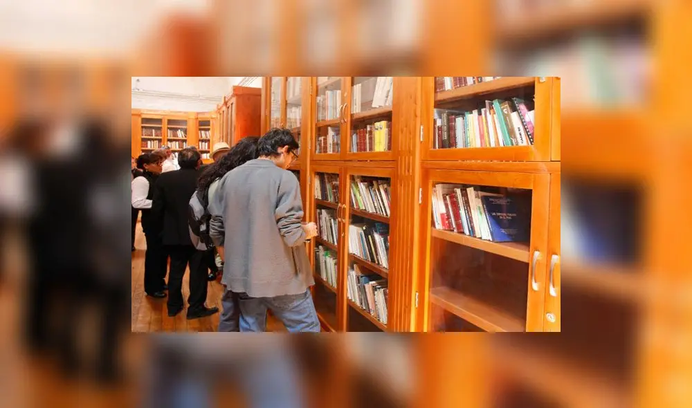 Menos de un libro al año leen peruanos en promedio 