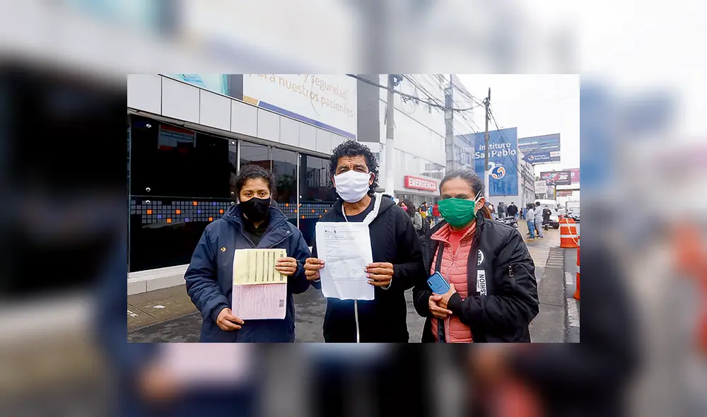 Otro caso. La familia Cachay esperaba anoche internar a uno de sus seres queridos en una clínica privada donde les exigían el pago de una garantía. Otro caso. La familia Cachay esperaba anoche internar a uno de sus seres queridos en una clínica privada donde les exigían el pago de una garantía.