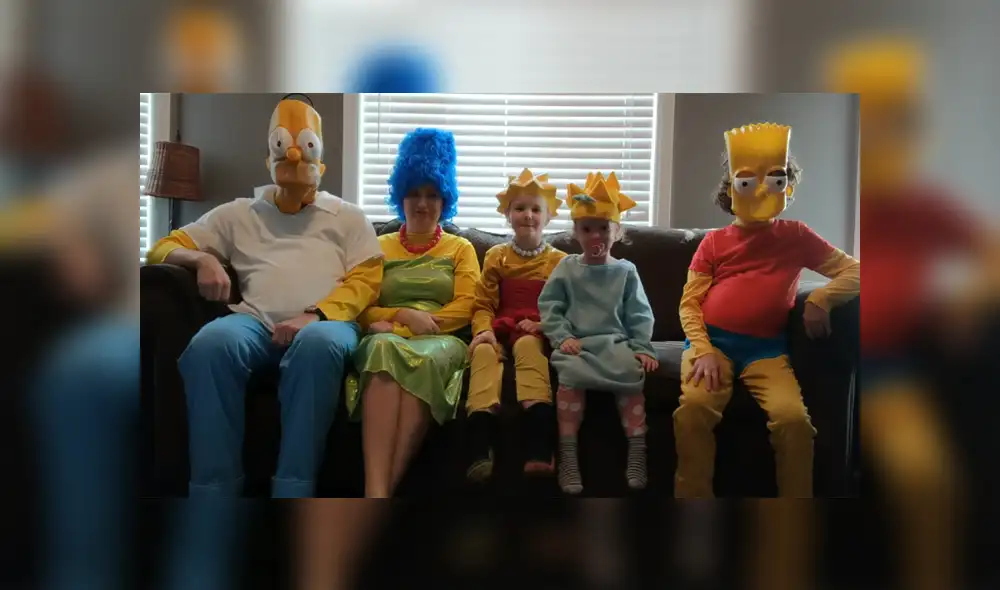 A través de YouTube se hizo viral la divertida escena que protagonizó una familia disfrazada como Los Simpson. A través de YouTube se hizo viral la divertida escena que protagonizó una familia disfrazada como Los Simpson.