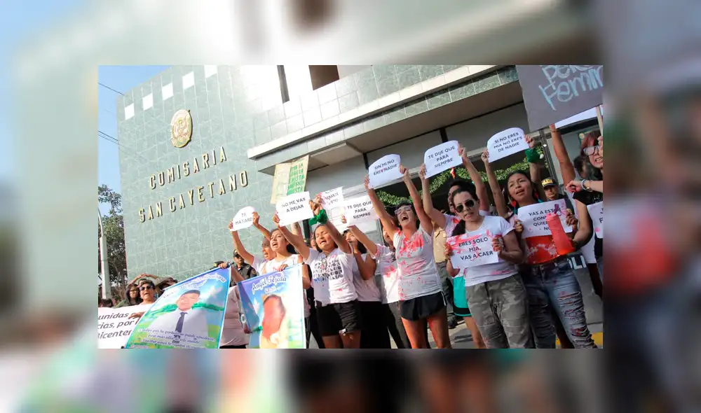 Colectivos feministas realizan plantón para exigir justicia por Jessica Tejeda. Foto: GLR Colectivos feministas realizan plantón para exigir justicia por Jessica Tejeda. Foto: GLR
