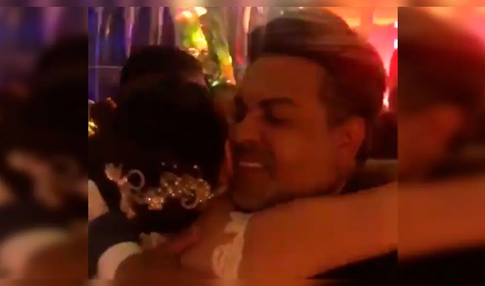 Andrés Hurtado regala vale de pavo a Edison Flores y Ana Siucho Andrés Hurtado regala vale de pavo a Edison Flores y Ana Siucho