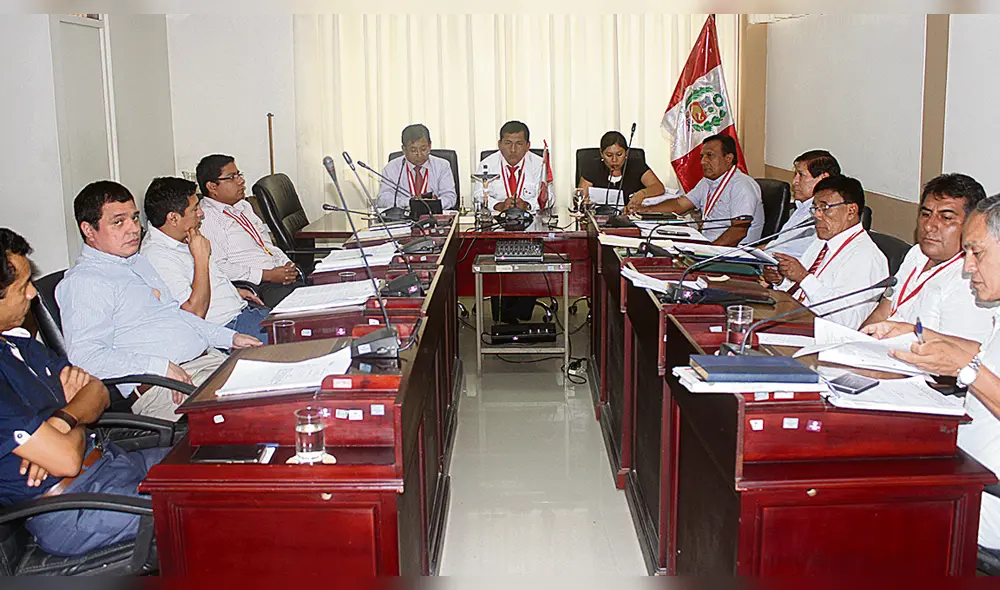 En el brasero. El Consejo Regional sin labor productiva. En el brasero. El Consejo Regional sin labor productiva.