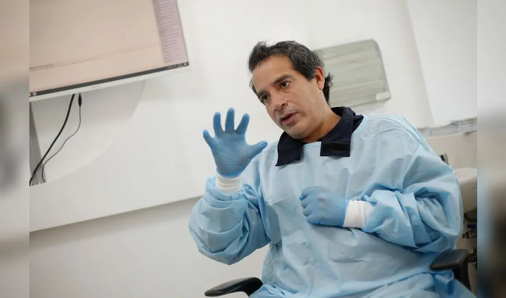 Luis Izquierdo es experto
en operación de cataratas.  Fotografía: Antonio Melgarejo