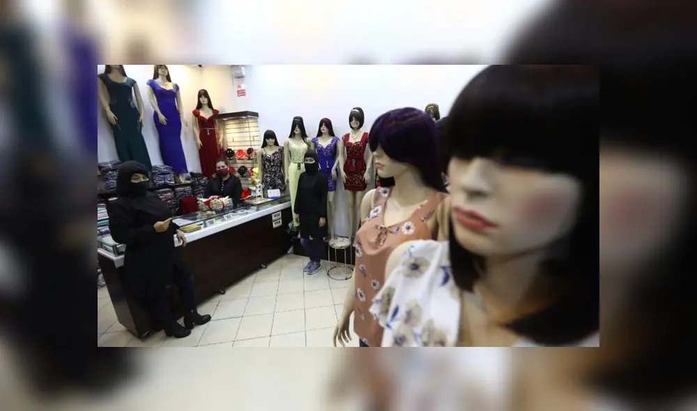 Locales y galerías serán multadas y clausuradas si no cumplen con protocolos y si sus trabajadores no tienen prueba negativa de COVID-19. (Foto: Jorge Cerdán / LaRepública)