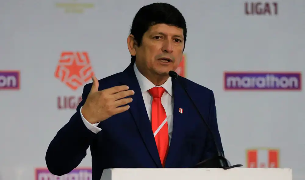 La Liga 1 se jugará en Lima afirmó el presidente de la FPF, Agustín Lozano. Foto: Líbero La Liga 1 se jugará en Lima afirmó el presidente de la FPF, Agustín Lozano. Foto: Líbero